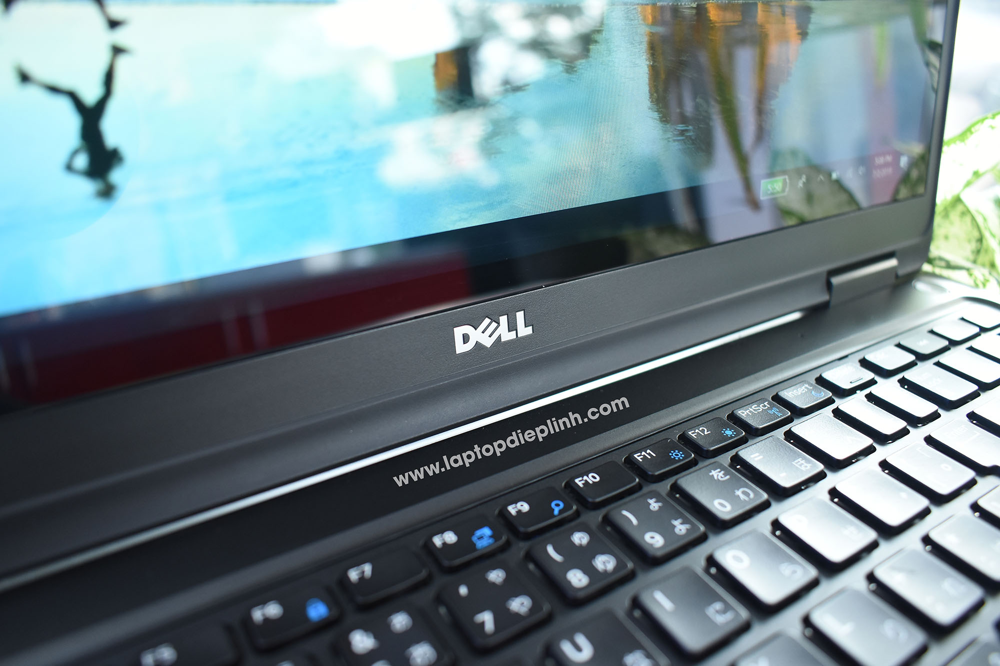 Dell Latitude E5550 - Laptop tầm trung cấu hình khá