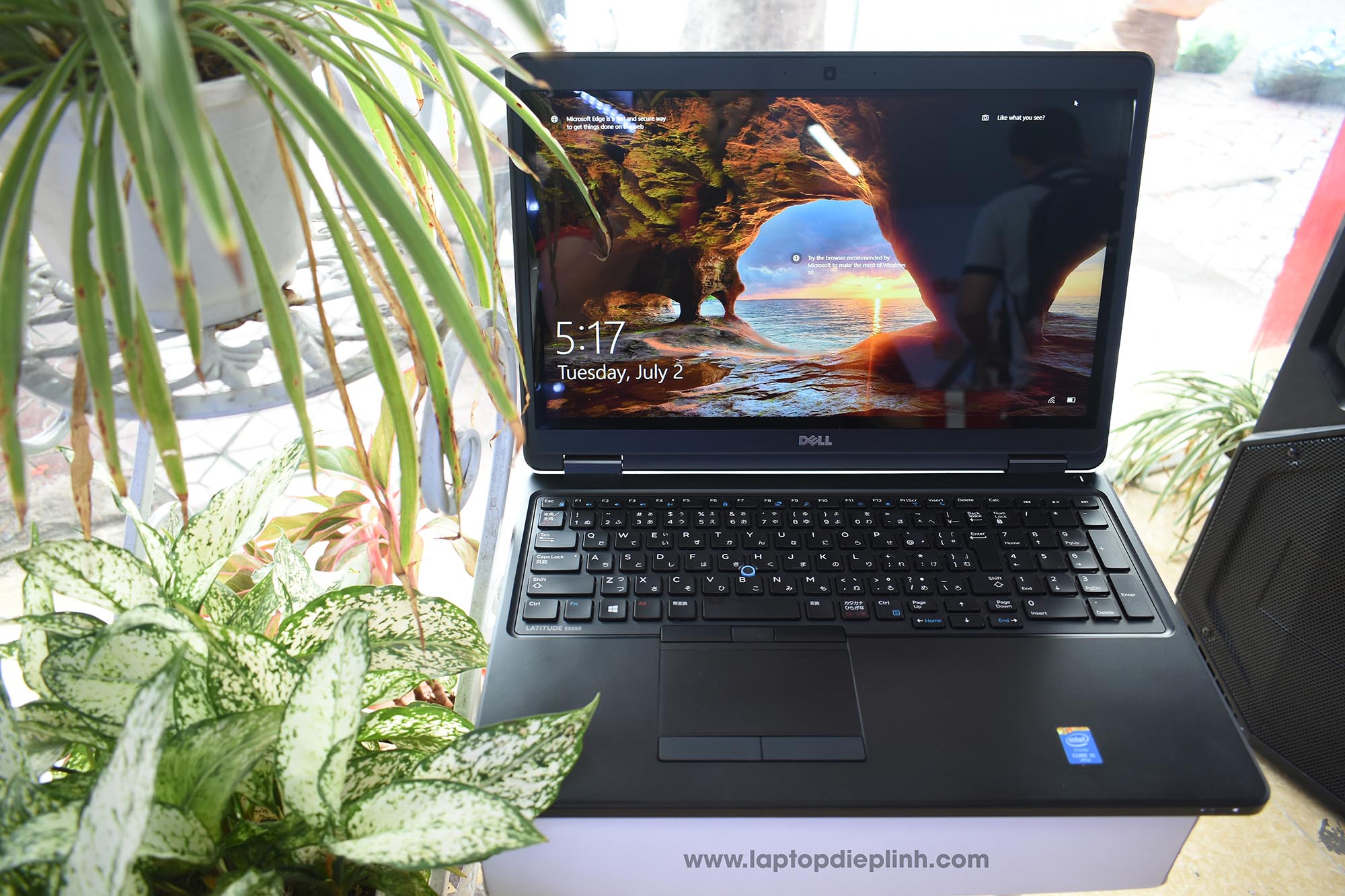 Dell Latitude E5550 - Laptop tầm trung cấu hình khá